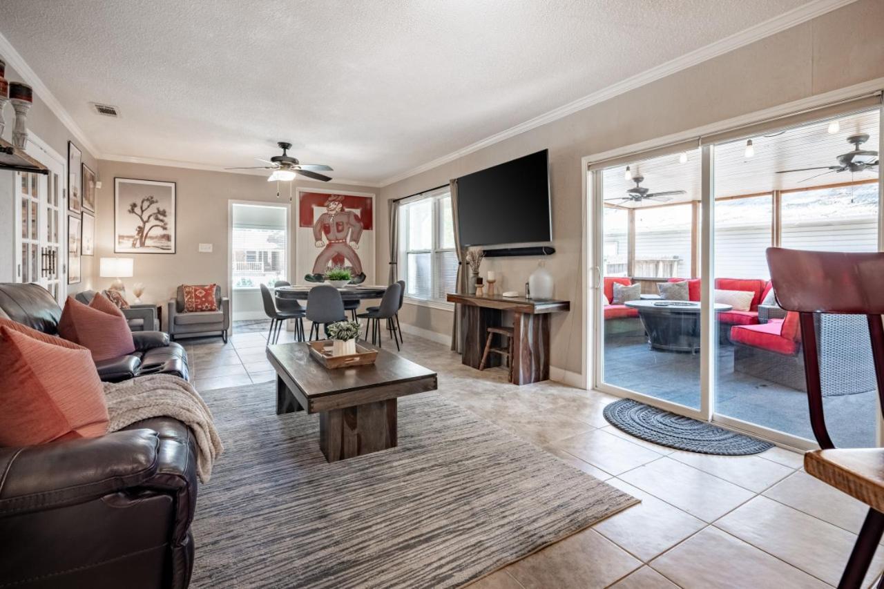 Ol Sarge Retreat Outdoor Amenities Cozy Charm Villa Bryan Exterior foto