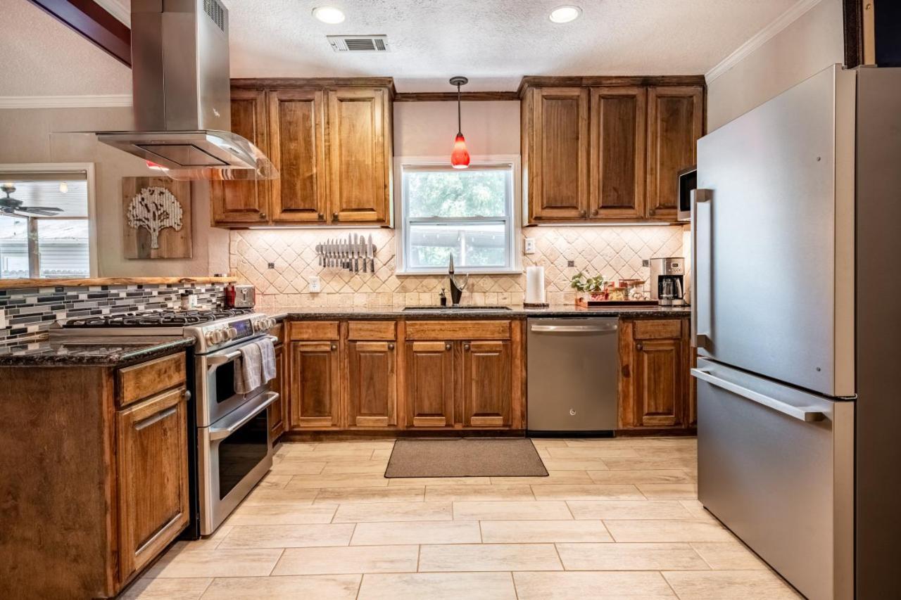 Ol Sarge Retreat Outdoor Amenities Cozy Charm Villa Bryan Exterior foto